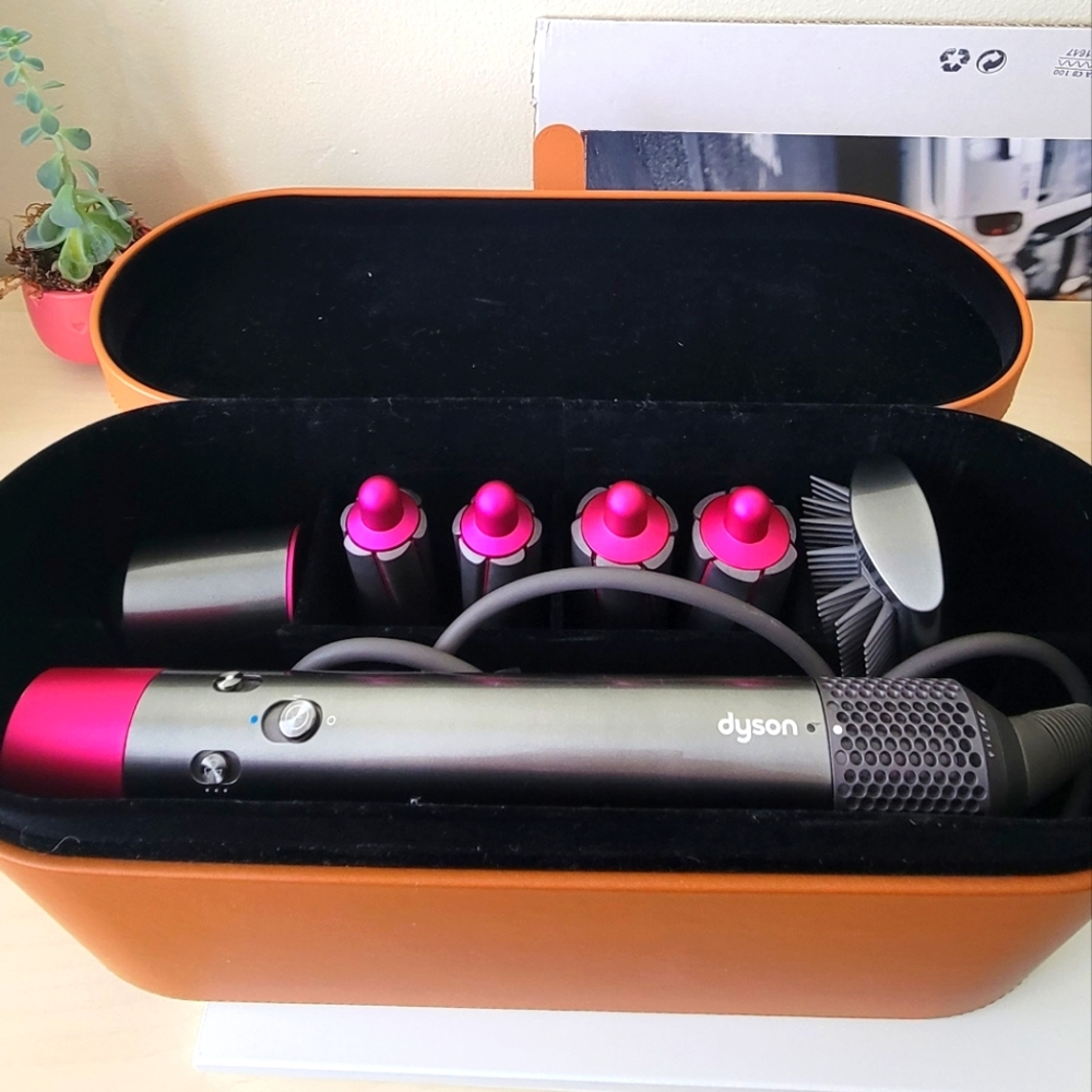 Dyson airwrap